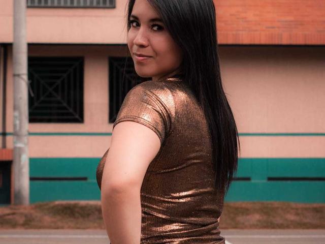 LizBellaa - Live sex cam - 25176961