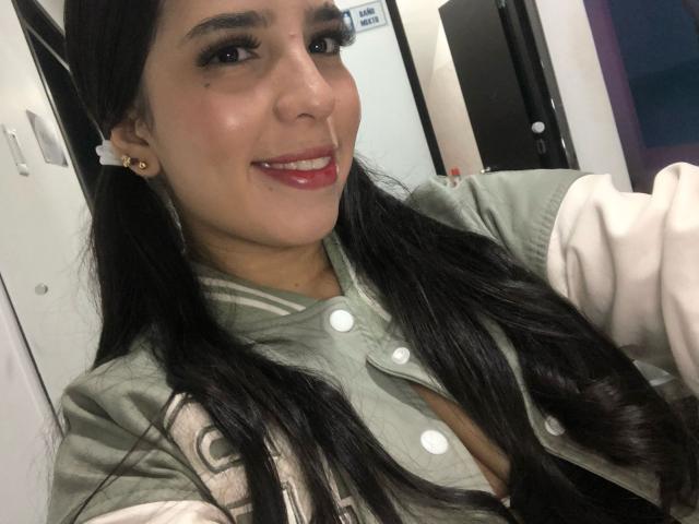 AlanaReyes - Live sexe cam - 25177449