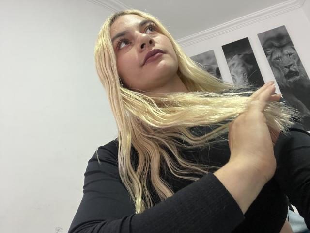 AtheneaRossi - Live sexe cam - 25178541