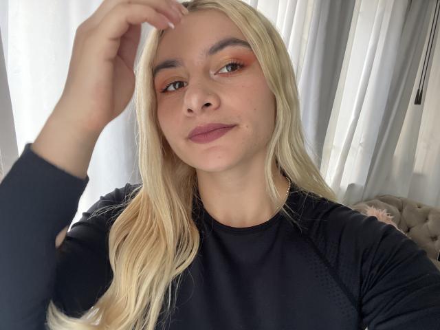 AtheneaRossi - Sexe cam en vivo - 25178929