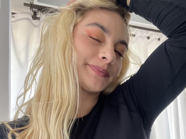 AtheneaRossi - Sexe cam en vivo - 25179033