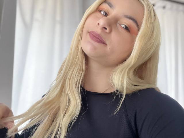 AtheneaRossi - Live sex cam - 25179245