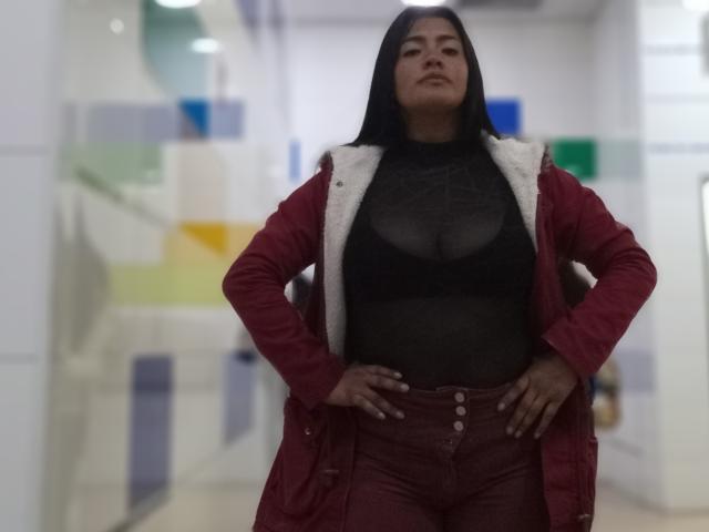 ArianithaXox - Live sex cam - 25181025