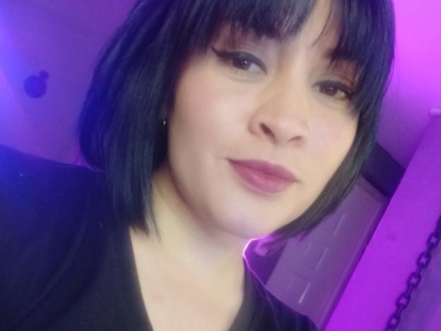 IsisDiosa - Sexe cam en vivo - 25182333