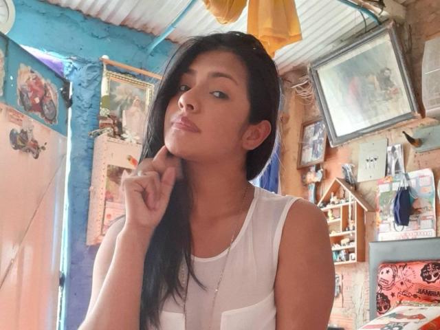 ArianithaXox - Live porn &amp; sex cam - 25182537