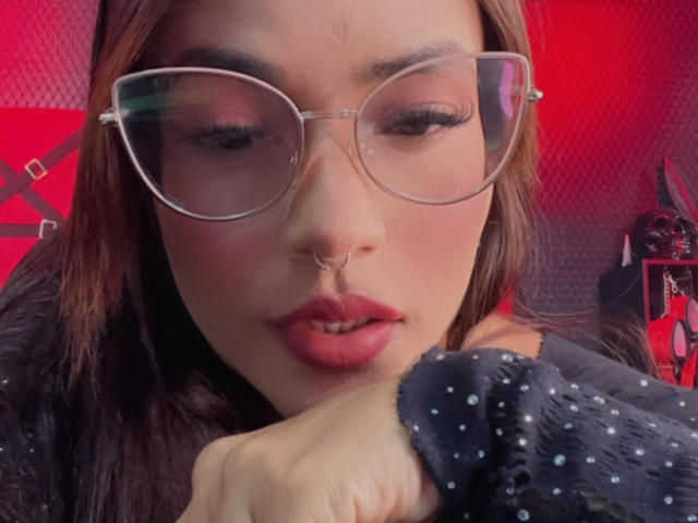MelisaSavino - Live Sex Cam - 25186009