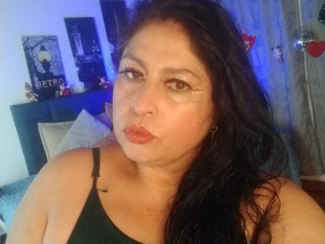 Keyla69Hot - פורנו בשידור חי ומצלמת סקס - 25187537