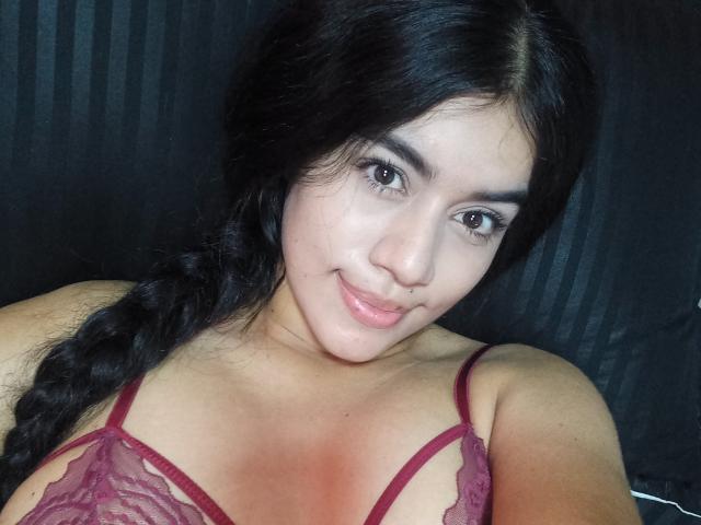 IsabellaTasty - Live Sex Cam - 25191349