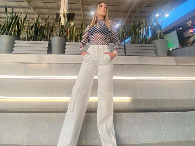 AlinaSmiith - Live porn &amp; sex cam - 25192589