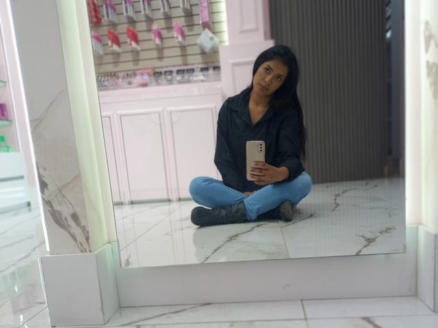 ArianithaXox - Live porn &amp; sex cam - 25195041