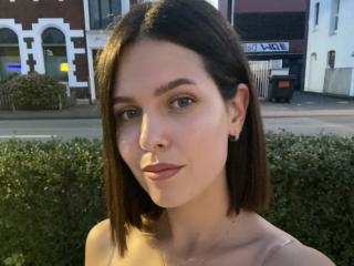 LoriAgnes - Live sex cam - 25200225