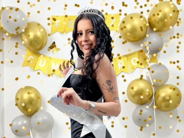 IsabellaJames - Camera khiêu dâm &amp; quyến rũ trực tiếp - 25200837