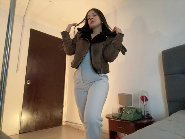 EmmaLombardi - Live sexe cam - 25201957