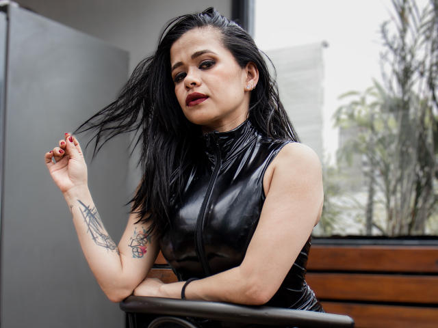 MistressVictoriaa - Live sexe cam - 25210817