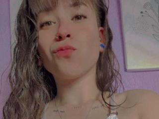 EveeDreams - Live sex cam - 25211269