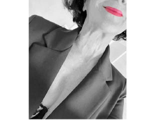 Watch  Bourgeoisex live on XLoveCam