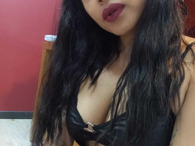 MistressVictoriaa - Live sexe cam - 25211845