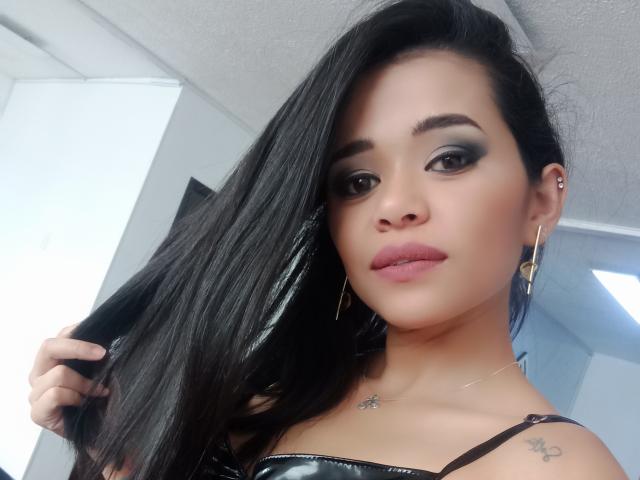 MistressVictoriaa - Live Sex Cam - 25212141