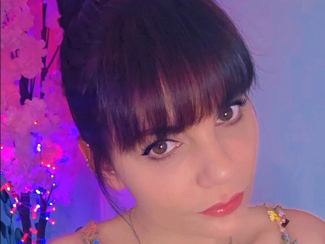 JuneLaFrenchie - Sexe cam en vivo - 25220461