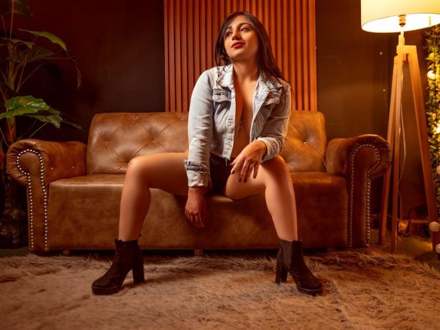 IsabelSaenzX - Live sex cam - 25232101