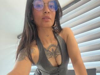 NiaWhite - Live sex cam - 25234529