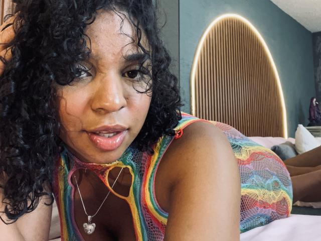 LisaMendez - Live Sex Cam - 25237073