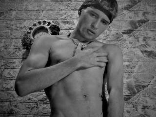 BrianSex69 - Sexe cam en vivo - 25238445