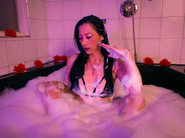 NoemiPrettiest - Sexe cam en vivo - 25240537