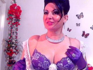 DeliciousMature - Live cam hot with this shaved private part MILF 