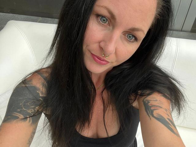 13-Mel-hot - Live sex cam - 25243469