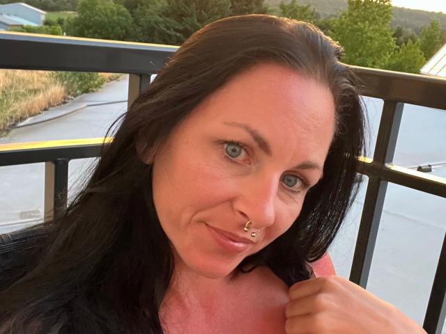 13-Mel-hot - Live sex cam - 25243481