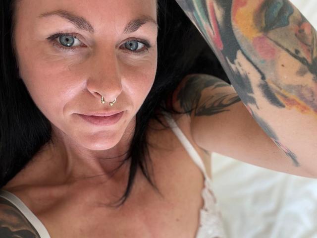 13-Mel-hot - Live sex cam - 25243489