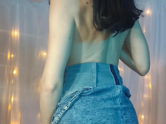 OrianaLaFrancaise - Sexe cam en vivo - 25247189