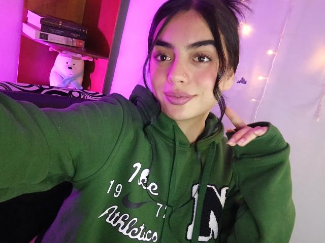 EmaRosee - Sexe cam en vivo - 25250141