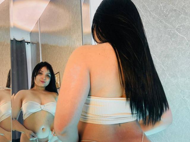 LunaBellaHotty - Live Sex Cam - 25251085
