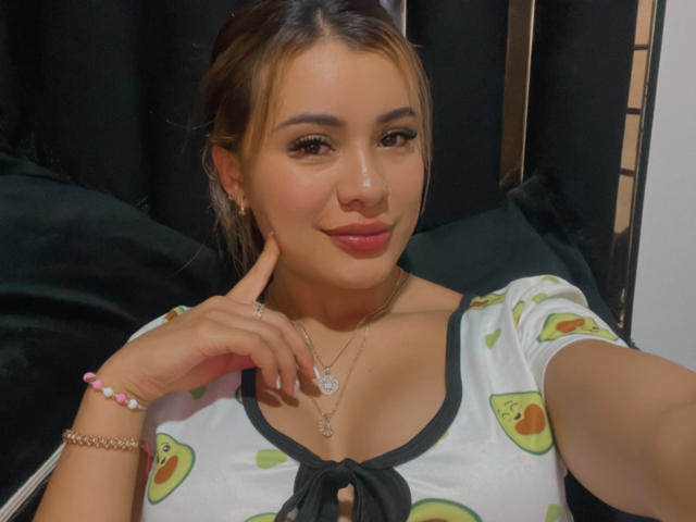 ArianaBellee - Live porn &amp; sex cam - 25251753