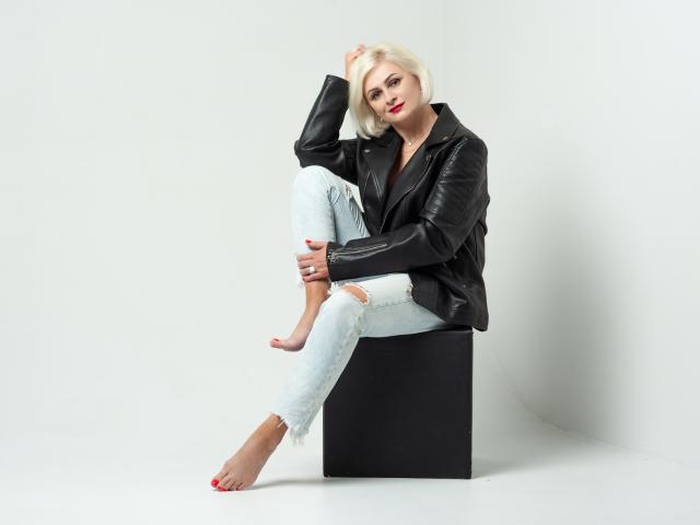 OliviaHorst - Live sex cam - 25255613