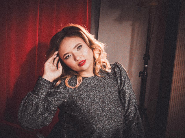 SallyVerda - Live sex cam - 25259257