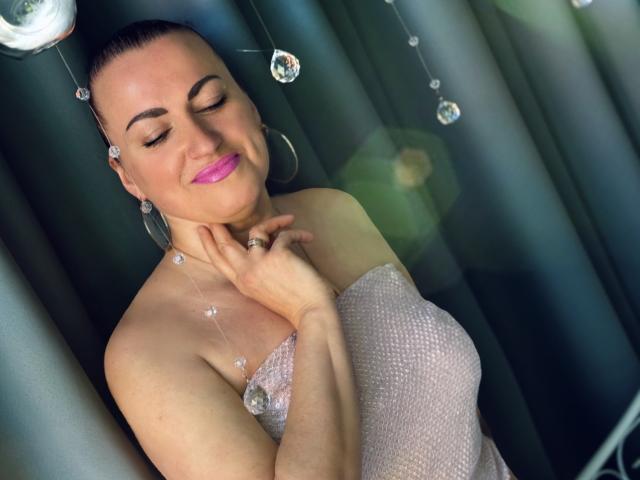 DianaMGG - Live porn &amp; sex cam - 25260733