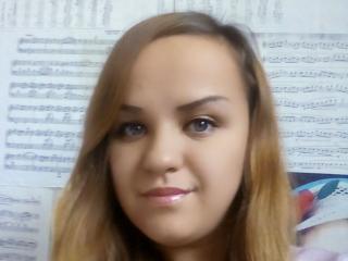 RaeIssy - Live sex cam - 25264741