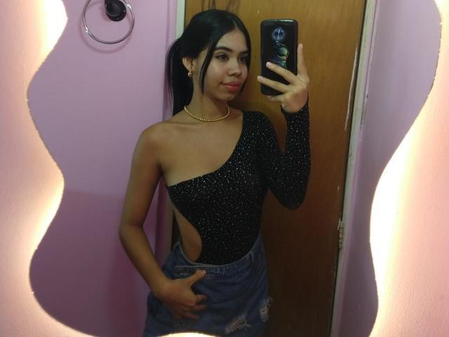 EmaGarces - Live porn &amp; sex cam - 25266069