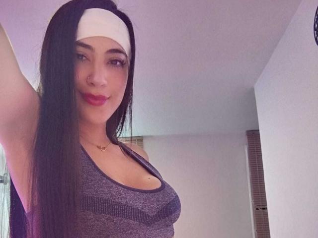 AnalisseJade - Élő pornó és szexkamera - 25267769