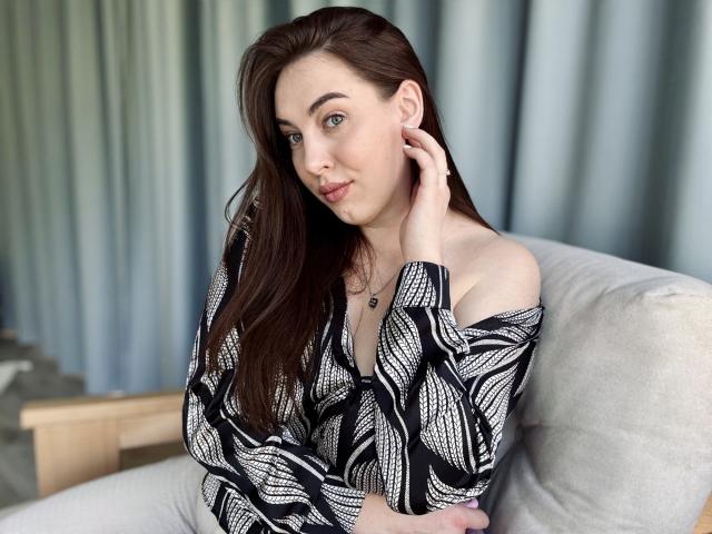 KaleyReed - Live Sex Cam - 25270317