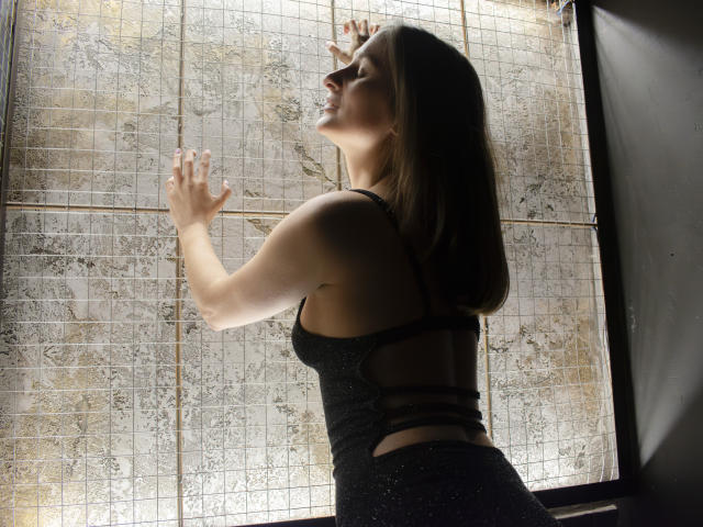 MichelleHotX69 - Live sex cam - 25271141