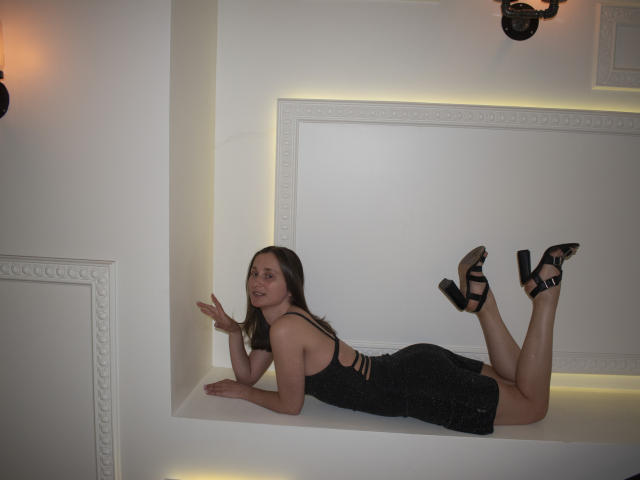 MichelleHotX69 - Live sex cam - 25272653