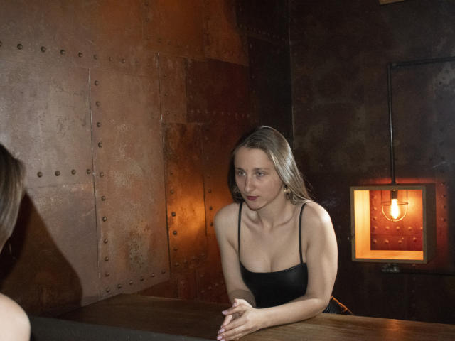 MichelleHotX69 - Live Sex Cam - 25272693