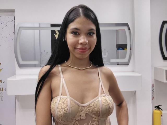 EmaGarces - Live sex cam - 25276301