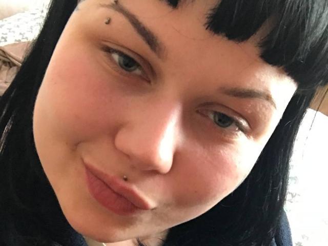 BetsiBlum - Live sexe cam - 25280105