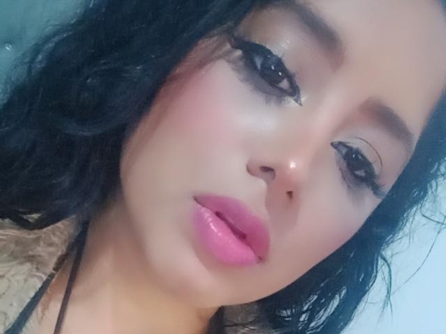 MariaCatalina - Live Sex Cam - 25281097