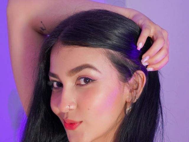 KarolReyes - Live sex cam - 25285657
